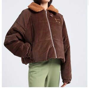Nike Brown Puffer Jacket with Tan Collar